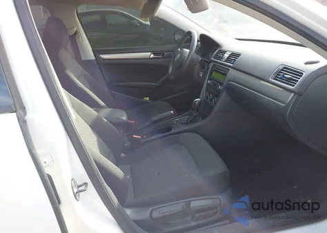 2014 Volkswagen Passat 1.8T S z USA, uszkodzony, nr VIN 1VWAT7A36EC086642